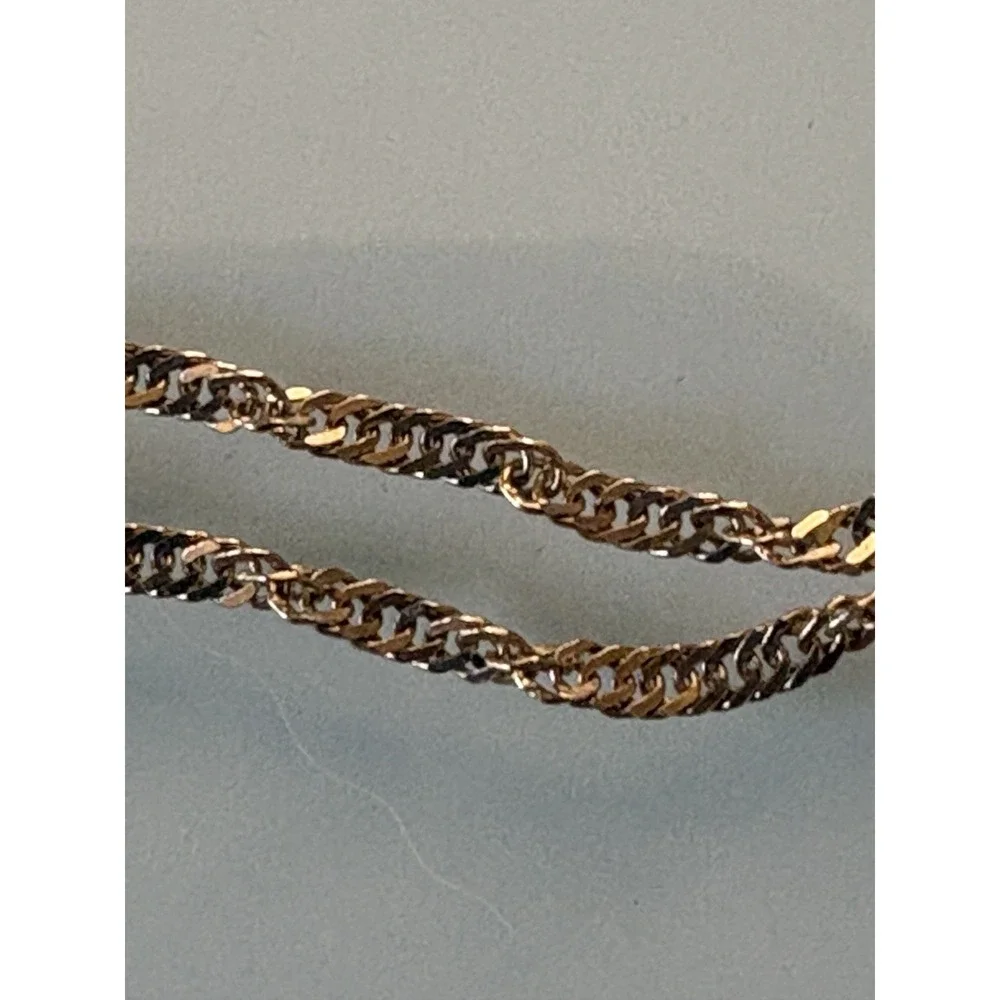 14k Gold Twisted Chain Necklace 2.22 Grams  18.5